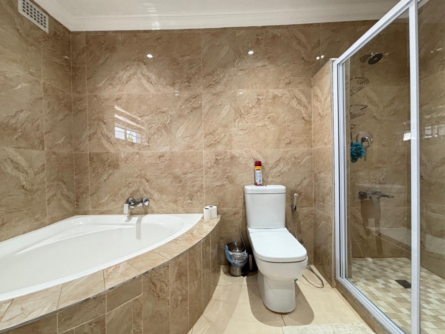 5 Bedroom Property for Sale in Isipingo Beach KwaZulu-Natal