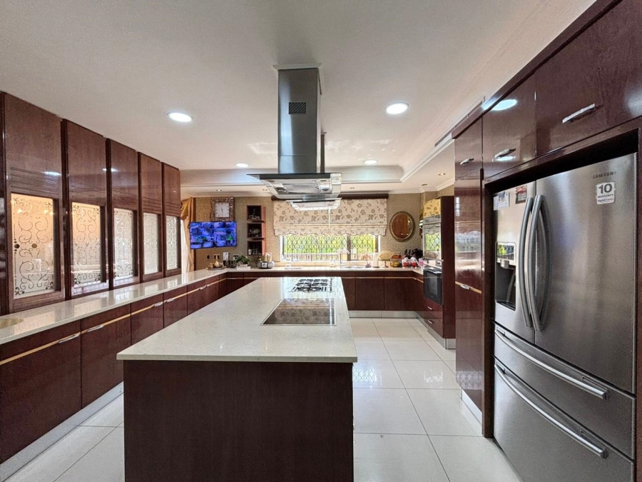 6 Bedroom Property for Sale in Reservoir Hills KwaZulu-Natal