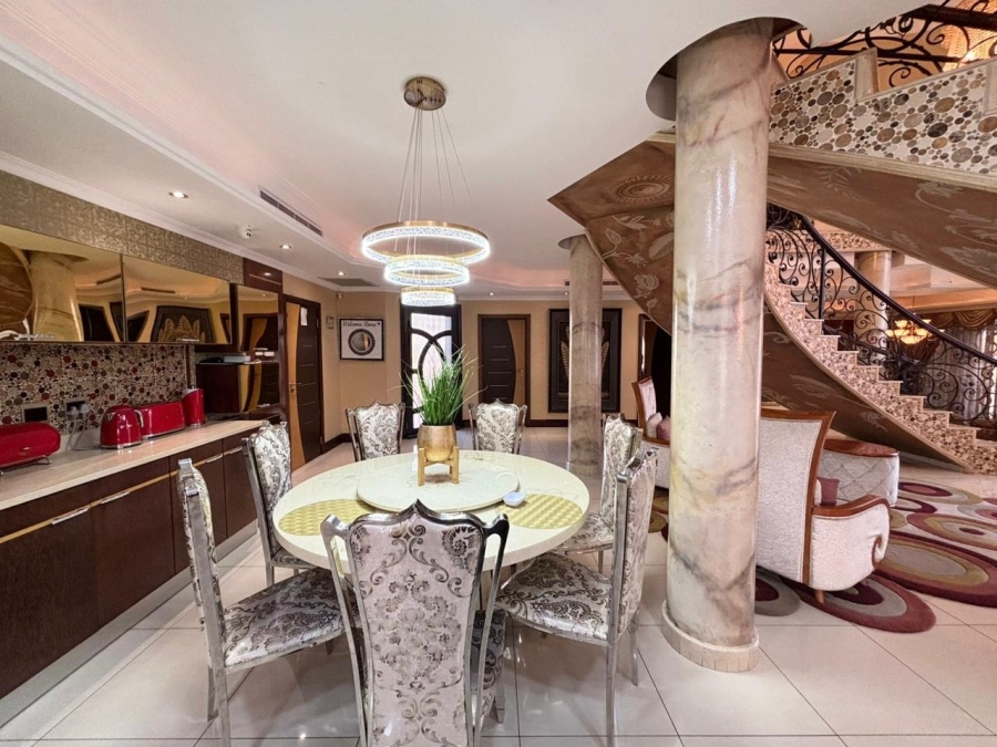 6 Bedroom Property for Sale in Reservoir Hills KwaZulu-Natal