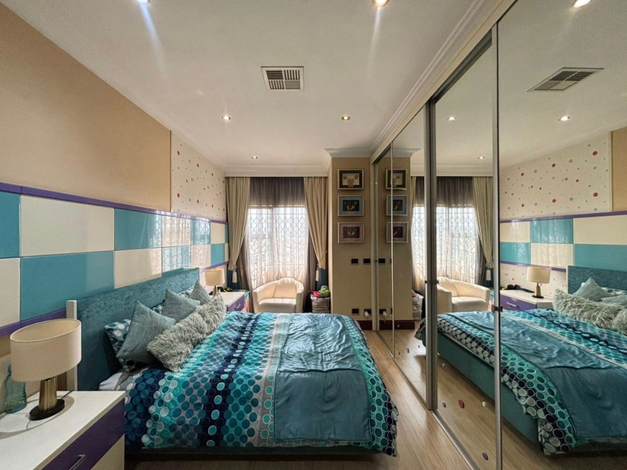 6 Bedroom Property for Sale in Reservoir Hills KwaZulu-Natal