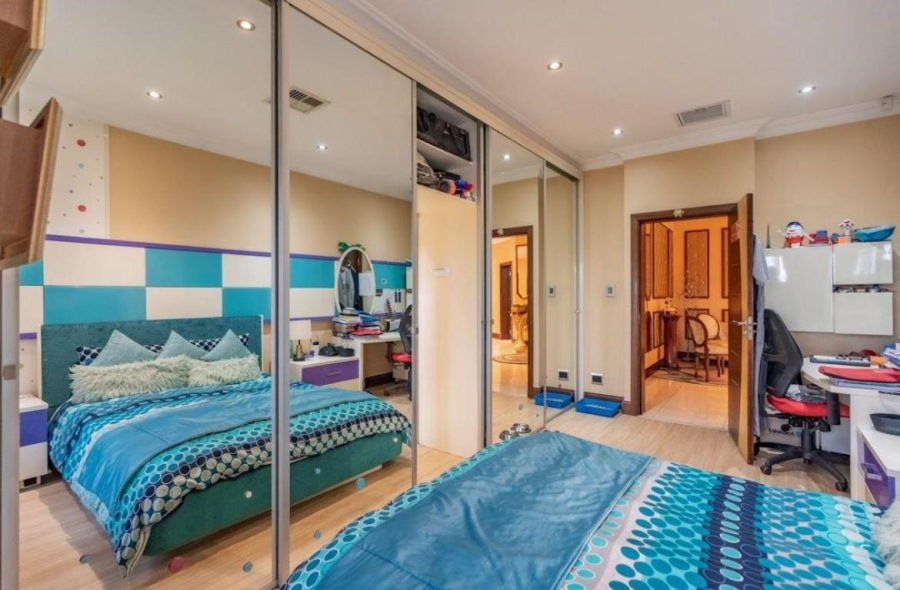 6 Bedroom Property for Sale in Reservoir Hills KwaZulu-Natal