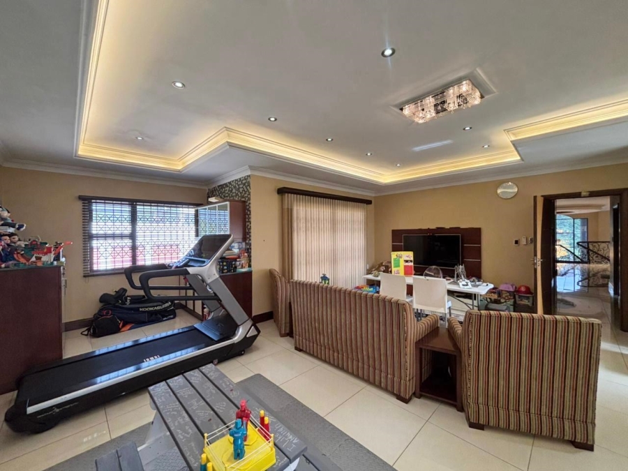 6 Bedroom Property for Sale in Reservoir Hills KwaZulu-Natal