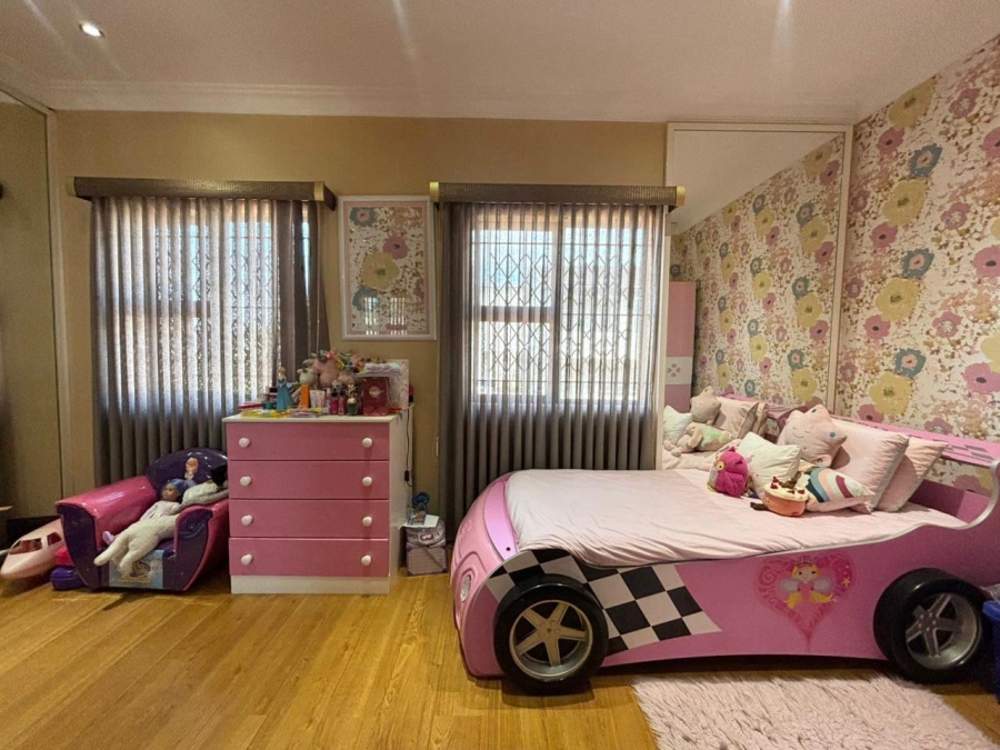 6 Bedroom Property for Sale in Reservoir Hills KwaZulu-Natal