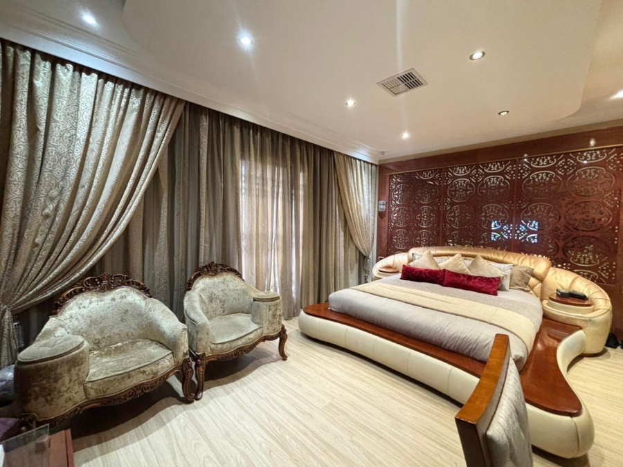 6 Bedroom Property for Sale in Reservoir Hills KwaZulu-Natal