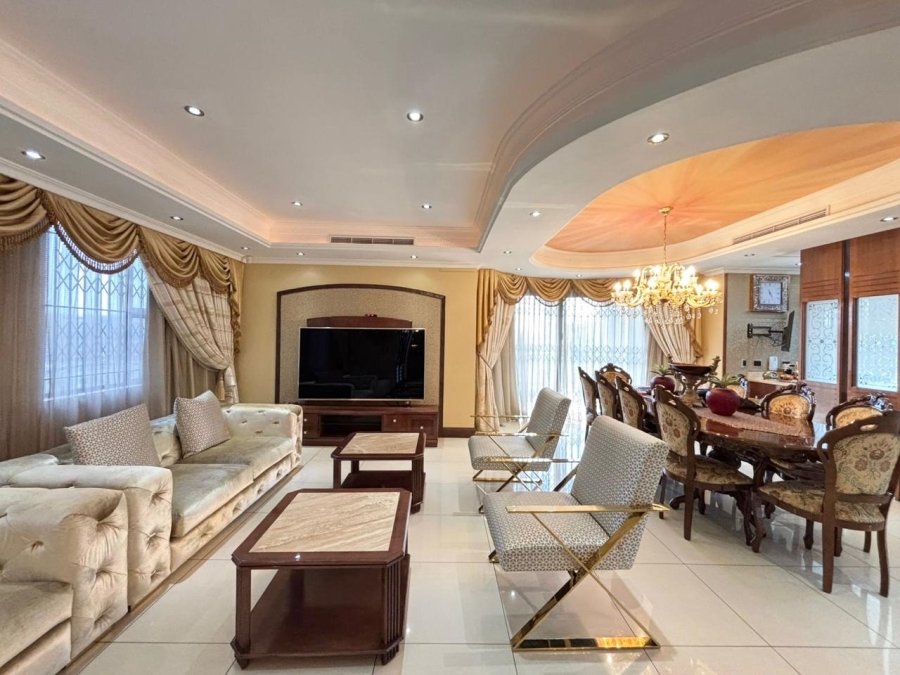 6 Bedroom Property for Sale in Reservoir Hills KwaZulu-Natal