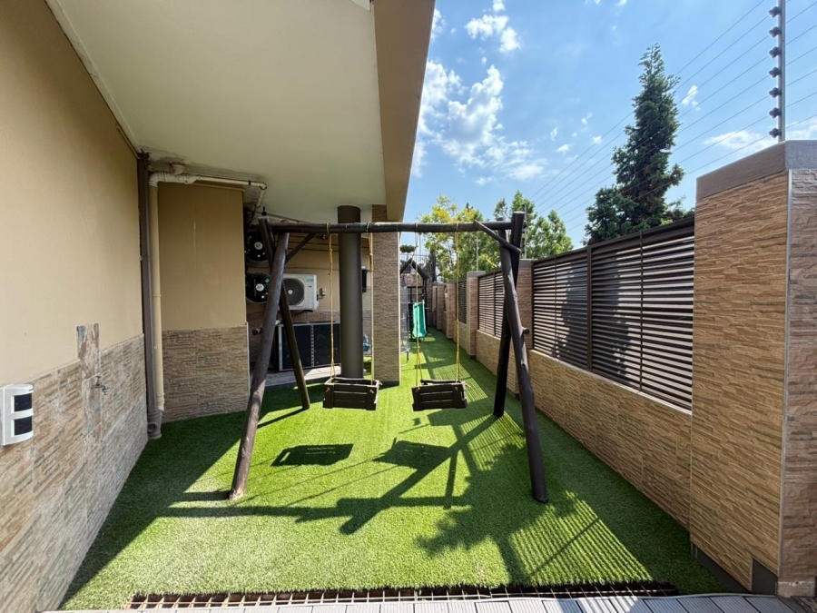 6 Bedroom Property for Sale in Reservoir Hills KwaZulu-Natal