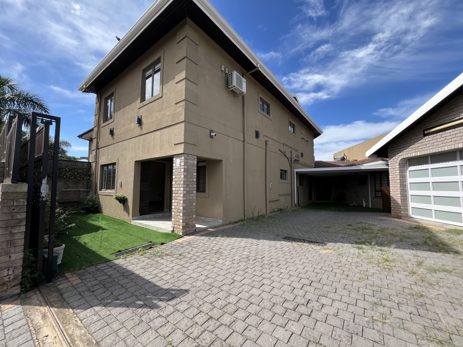 5 Bedroom Property for Sale in Grove End KwaZulu-Natal