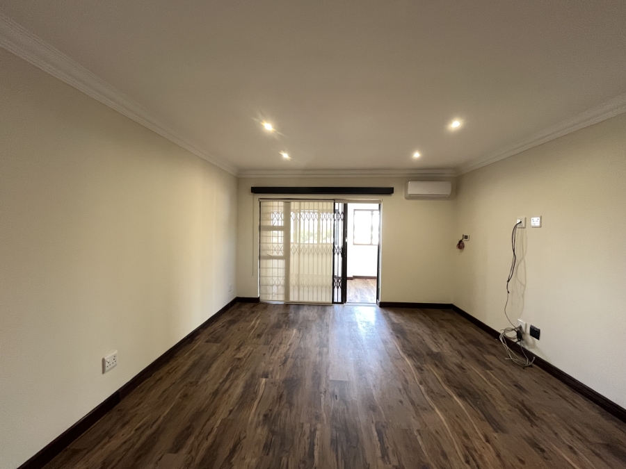 5 Bedroom Property for Sale in Grove End KwaZulu-Natal