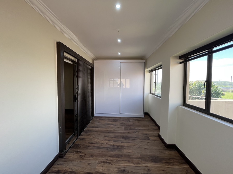 5 Bedroom Property for Sale in Grove End KwaZulu-Natal