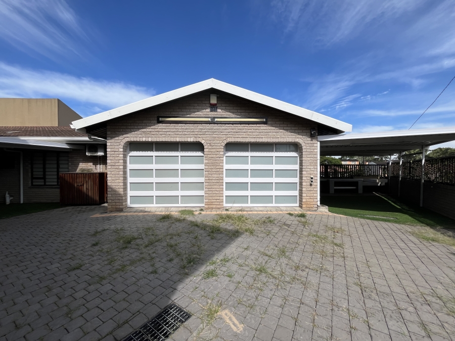 5 Bedroom Property for Sale in Grove End KwaZulu-Natal