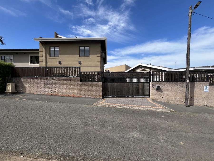 5 Bedroom Property for Sale in Grove End KwaZulu-Natal