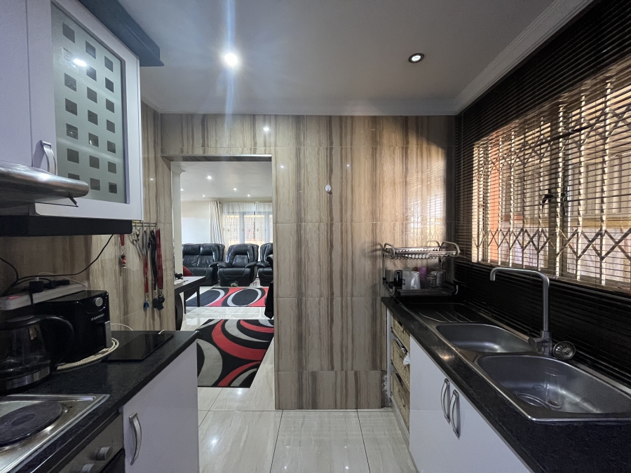 5 Bedroom Property for Sale in Forest Haven KwaZulu-Natal