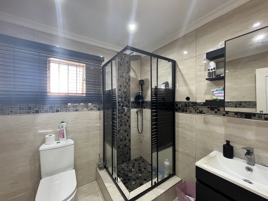 5 Bedroom Property for Sale in Forest Haven KwaZulu-Natal