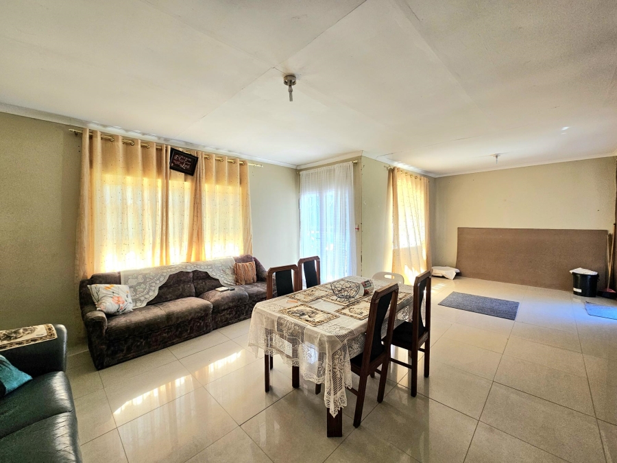 To Let 2 Bedroom Property for Rent in Escombe KwaZulu-Natal