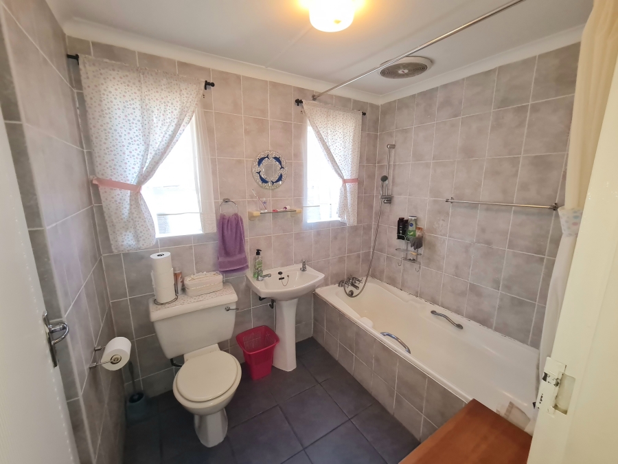 3 Bedroom Property for Sale in Pelham KwaZulu-Natal