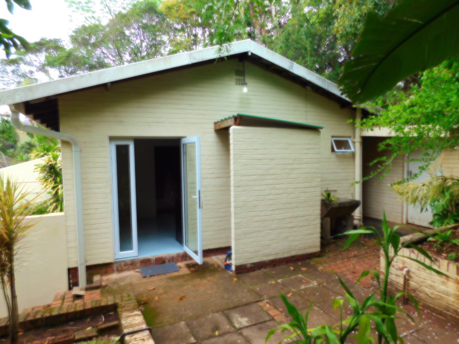 1 Bedroom Property for Sale in Kloof KwaZulu-Natal