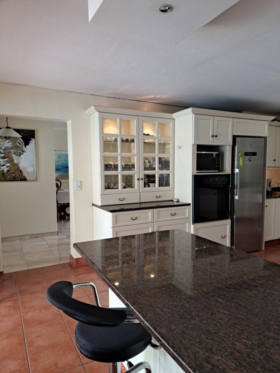 4 Bedroom Property for Sale in Umhlanga KwaZulu-Natal