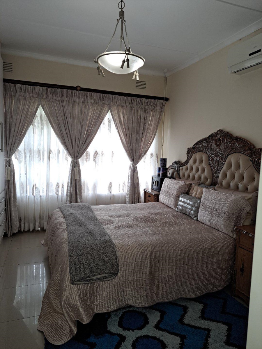 4 Bedroom Property for Sale in Umhlanga KwaZulu-Natal