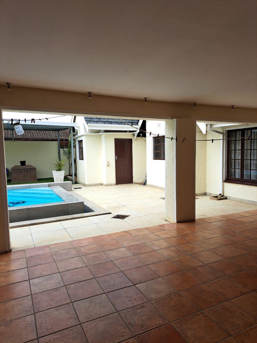 4 Bedroom Property for Sale in Umhlanga KwaZulu-Natal
