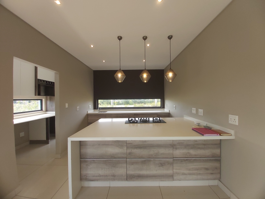 To Let 4 Bedroom Property for Rent in Palm Lakes Estate KwaZulu-Natal