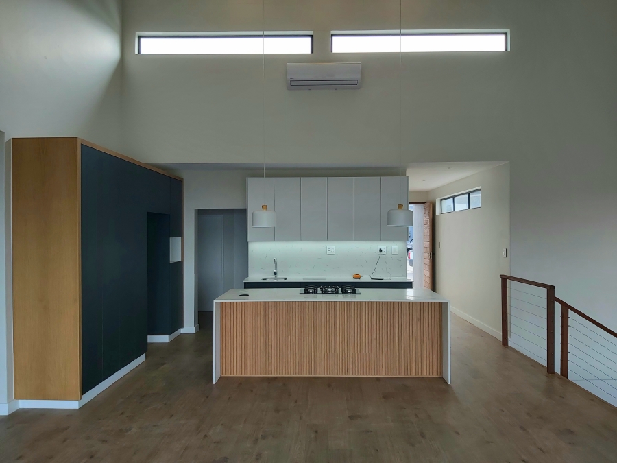 To Let 4 Bedroom Property for Rent in New Salt Rock City KwaZulu-Natal