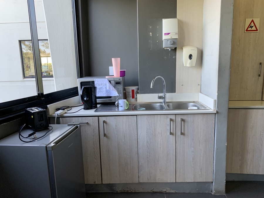 To Let Commercial Property for Rent in La Lucia KwaZulu-Natal