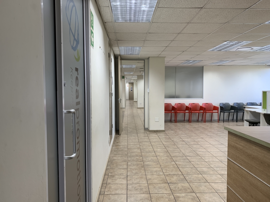 To Let Commercial Property for Rent in La Lucia KwaZulu-Natal