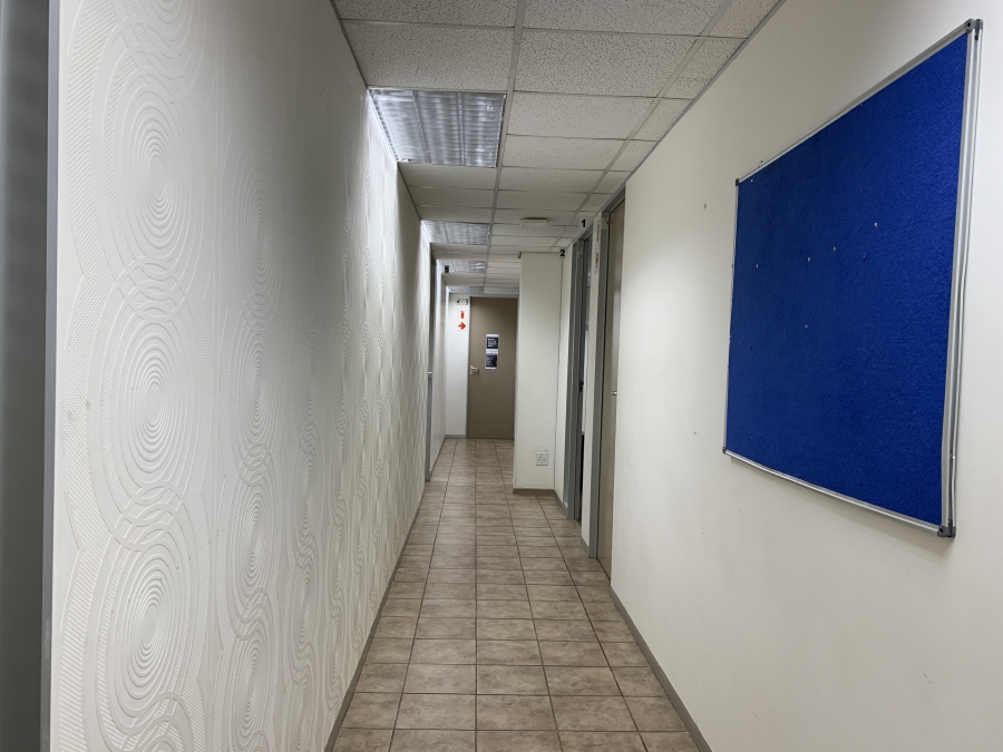 To Let Commercial Property for Rent in La Lucia KwaZulu-Natal