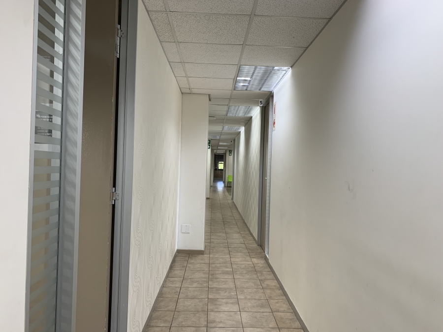 To Let Commercial Property for Rent in La Lucia KwaZulu-Natal