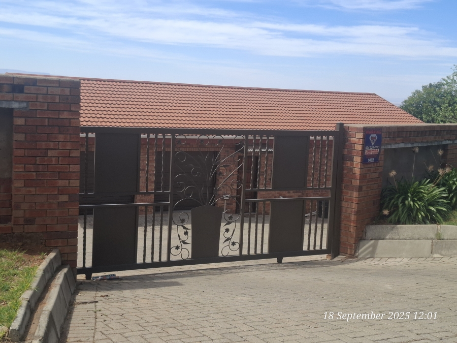 To Let 2 Bedroom Property for Rent in Signal Hill KwaZulu-Natal