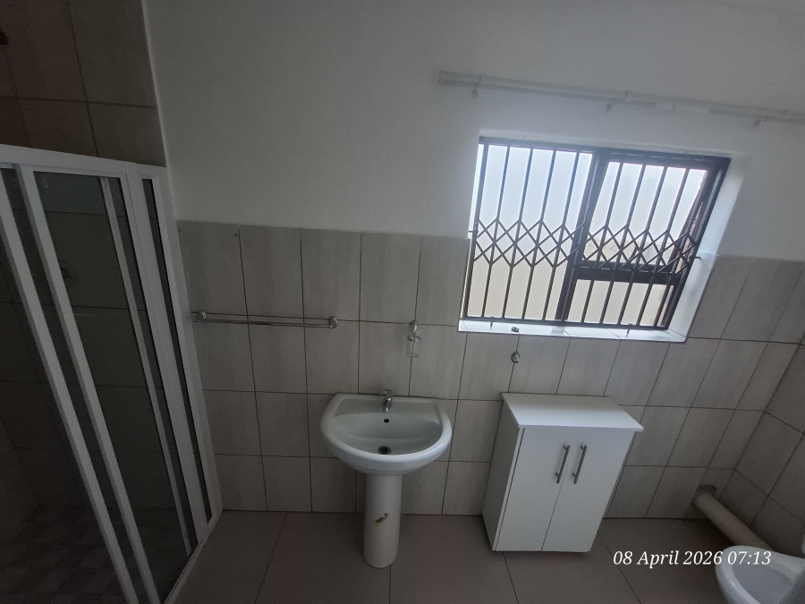 To Let 2 Bedroom Property for Rent in Signal Hill KwaZulu-Natal