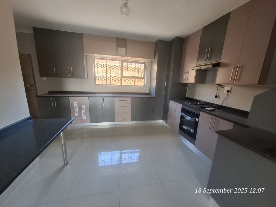 To Let 2 Bedroom Property for Rent in Signal Hill KwaZulu-Natal