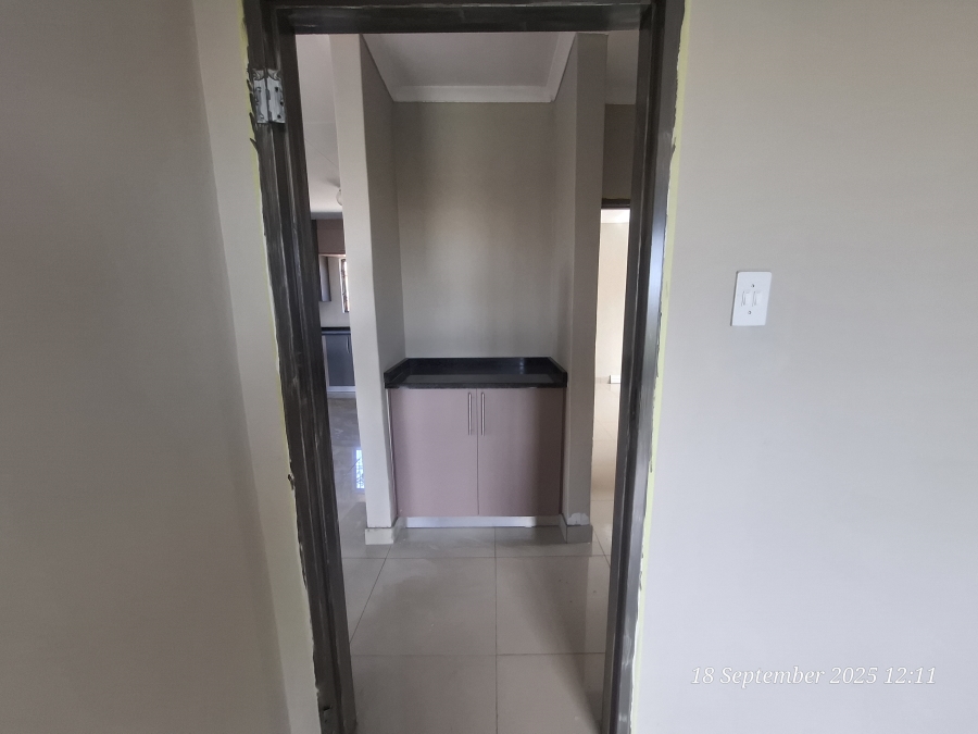 To Let 2 Bedroom Property for Rent in Signal Hill KwaZulu-Natal