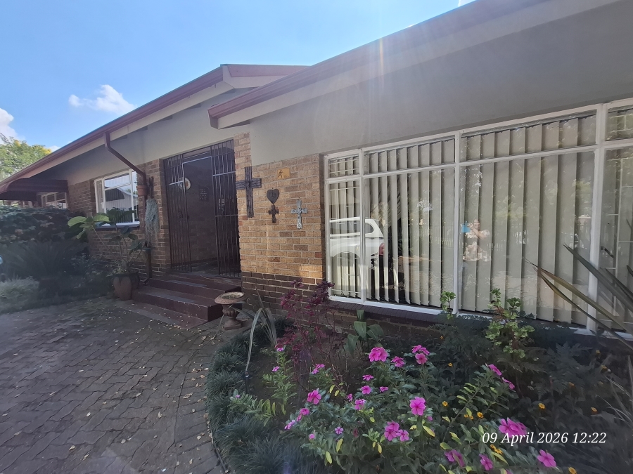 4 Bedroom Property for Sale in Huttenheights KwaZulu-Natal