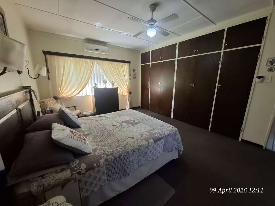 4 Bedroom Property for Sale in Huttenheights KwaZulu-Natal