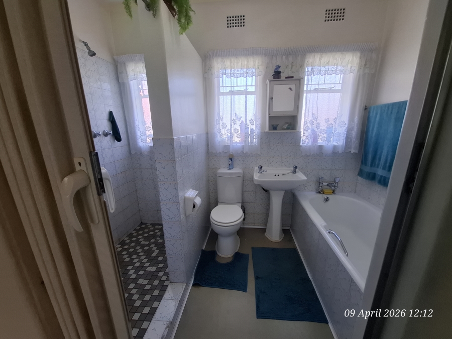 4 Bedroom Property for Sale in Huttenheights KwaZulu-Natal