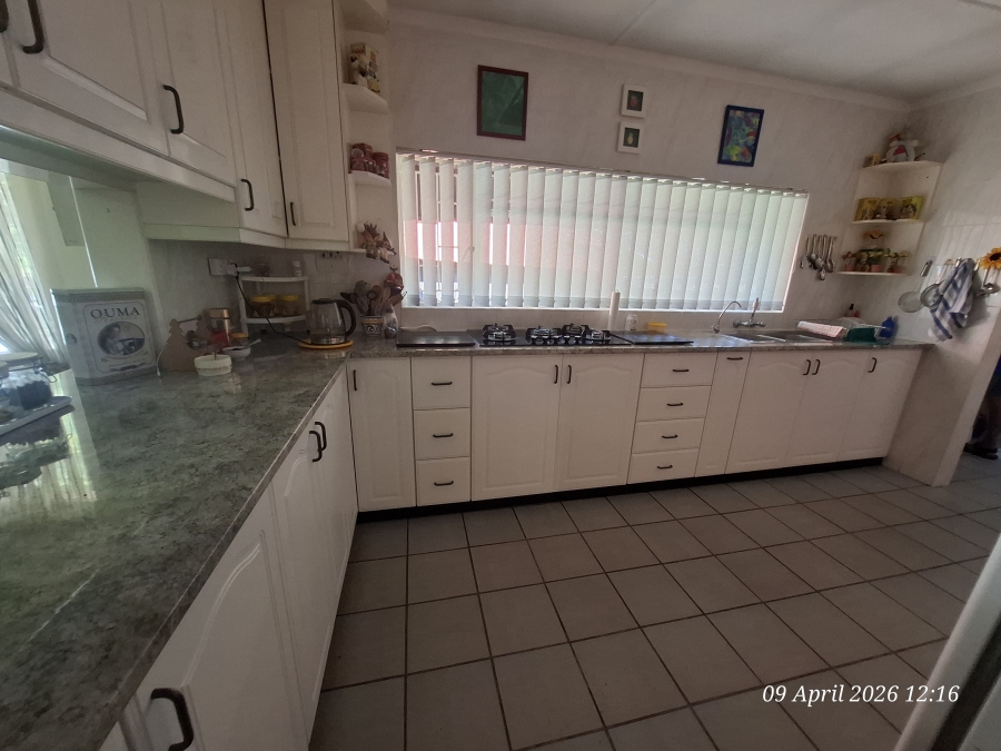 4 Bedroom Property for Sale in Huttenheights KwaZulu-Natal