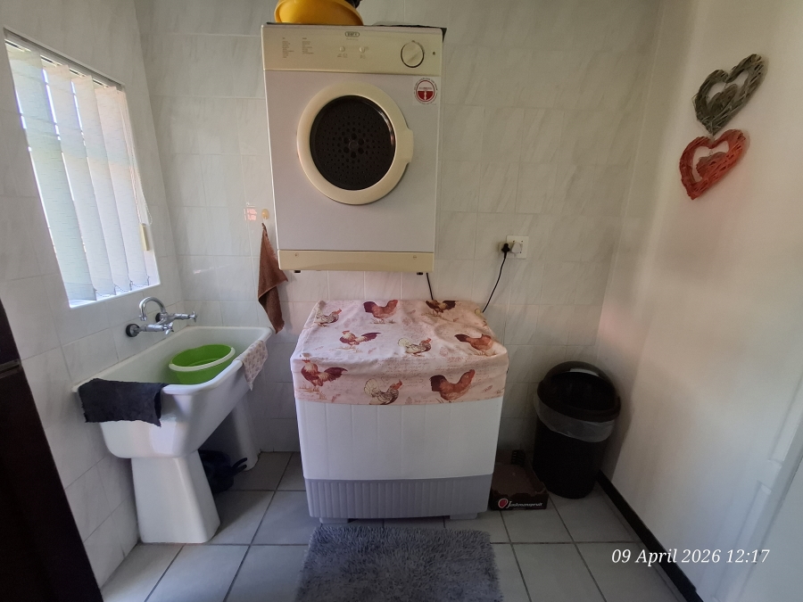 4 Bedroom Property for Sale in Huttenheights KwaZulu-Natal