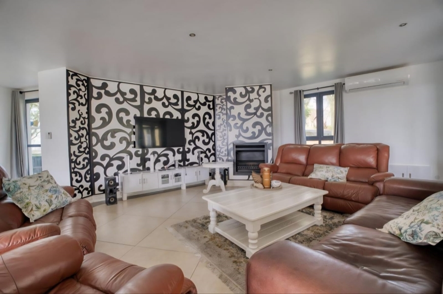 7 Bedroom Property for Sale in Zinkwazi Beach KwaZulu-Natal