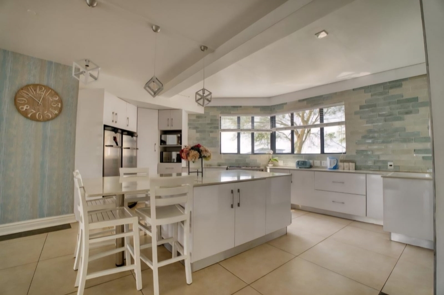 7 Bedroom Property for Sale in Zinkwazi Beach KwaZulu-Natal