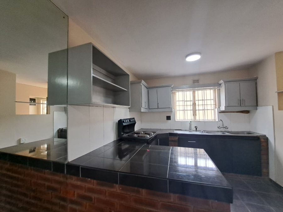 2 Bedroom Property for Sale in Montclair KwaZulu-Natal