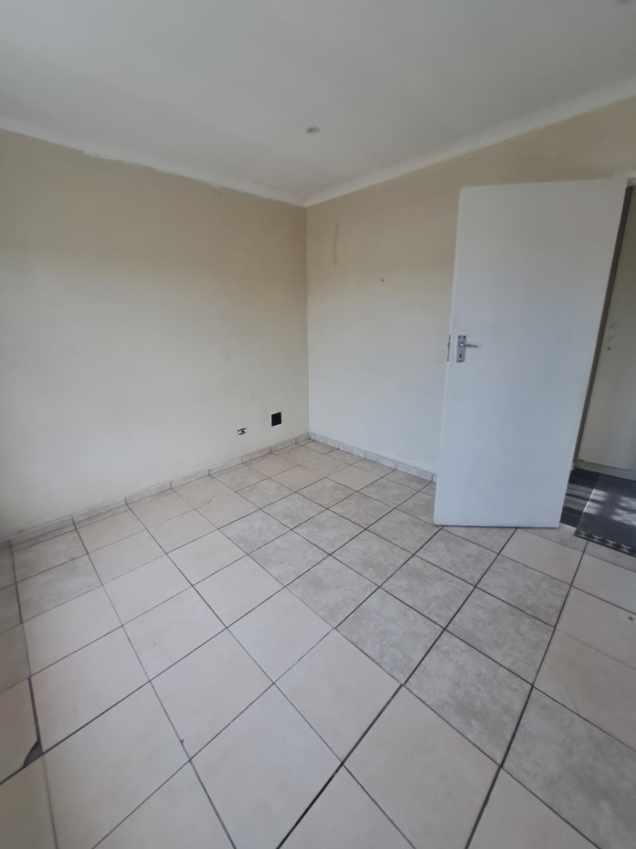 2 Bedroom Property for Sale in Montclair KwaZulu-Natal