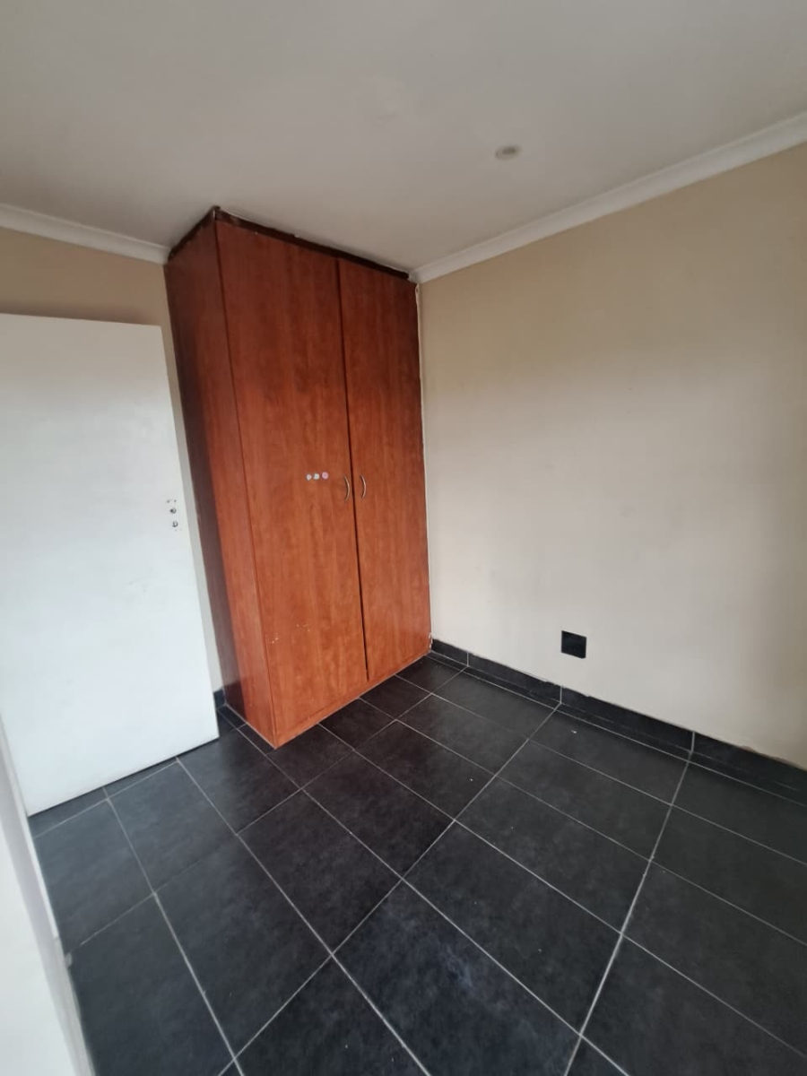 2 Bedroom Property for Sale in Montclair KwaZulu-Natal