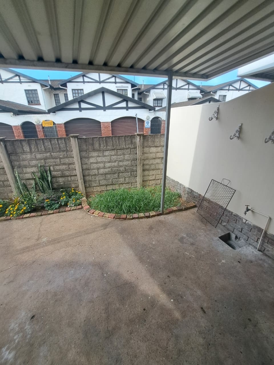 2 Bedroom Property for Sale in Montclair KwaZulu-Natal