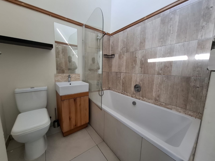 2 Bedroom Property for Sale in Morningside KwaZulu-Natal