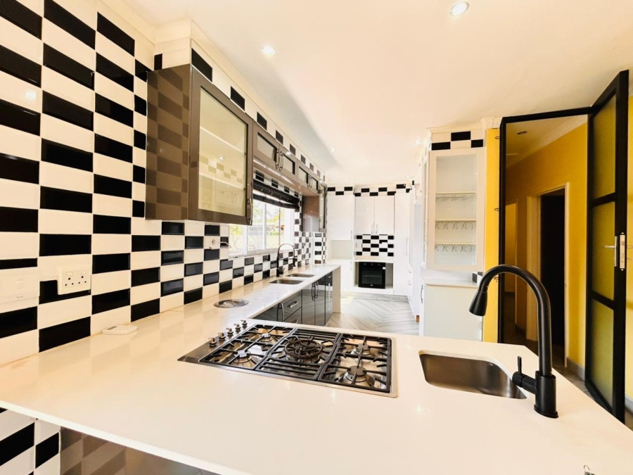 4 Bedroom Property for Sale in Meer En See KwaZulu-Natal