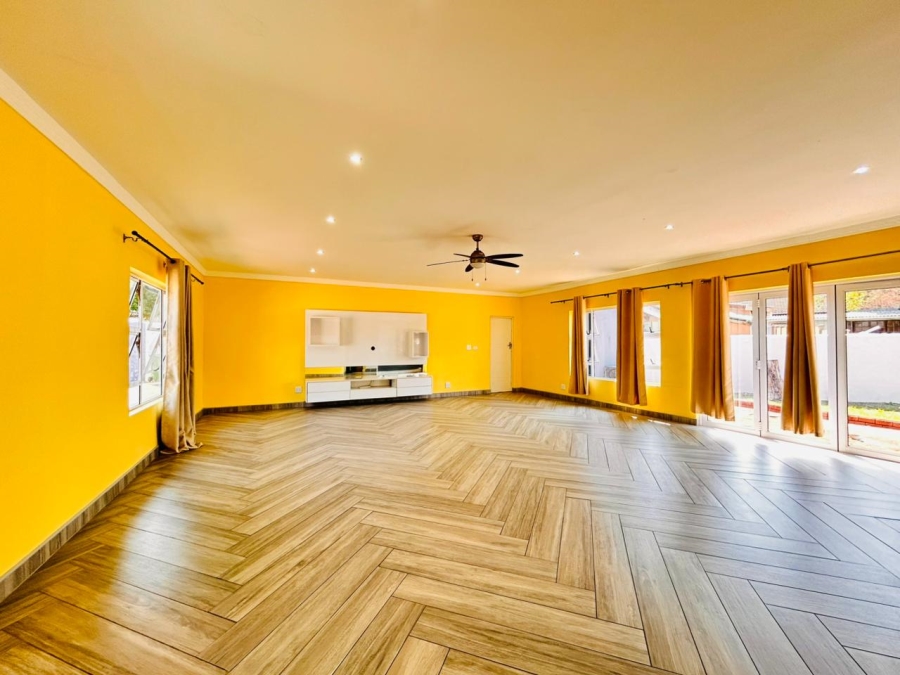 4 Bedroom Property for Sale in Meer En See KwaZulu-Natal