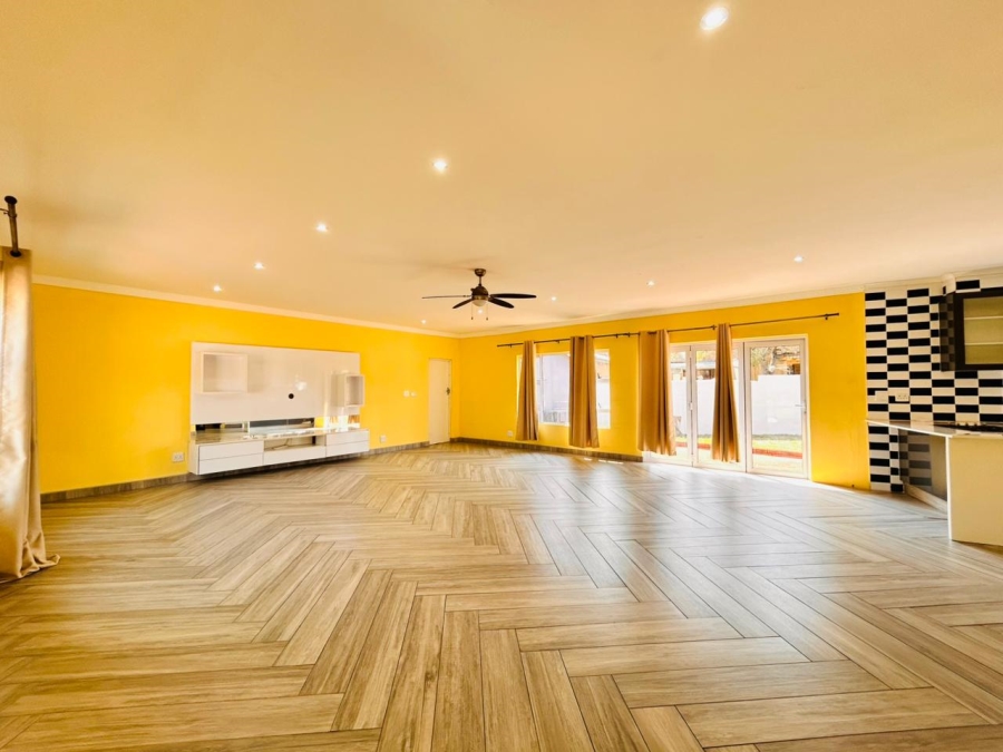 4 Bedroom Property for Sale in Meer En See KwaZulu-Natal