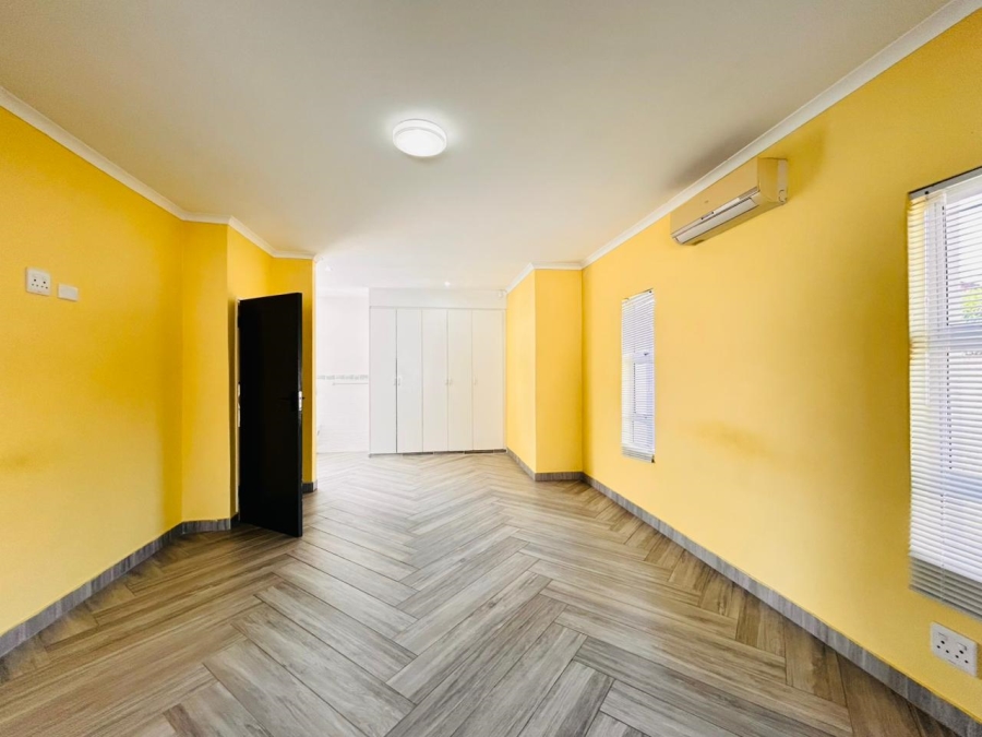 4 Bedroom Property for Sale in Meer En See KwaZulu-Natal