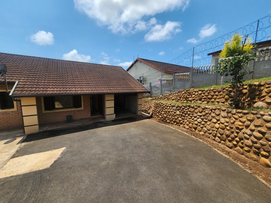 3 Bedroom Property for Sale in Riyadh KwaZulu-Natal